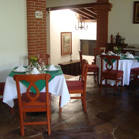 Hotel Vista Hermosa เควนาวากา ภายนอก รูปภาพ