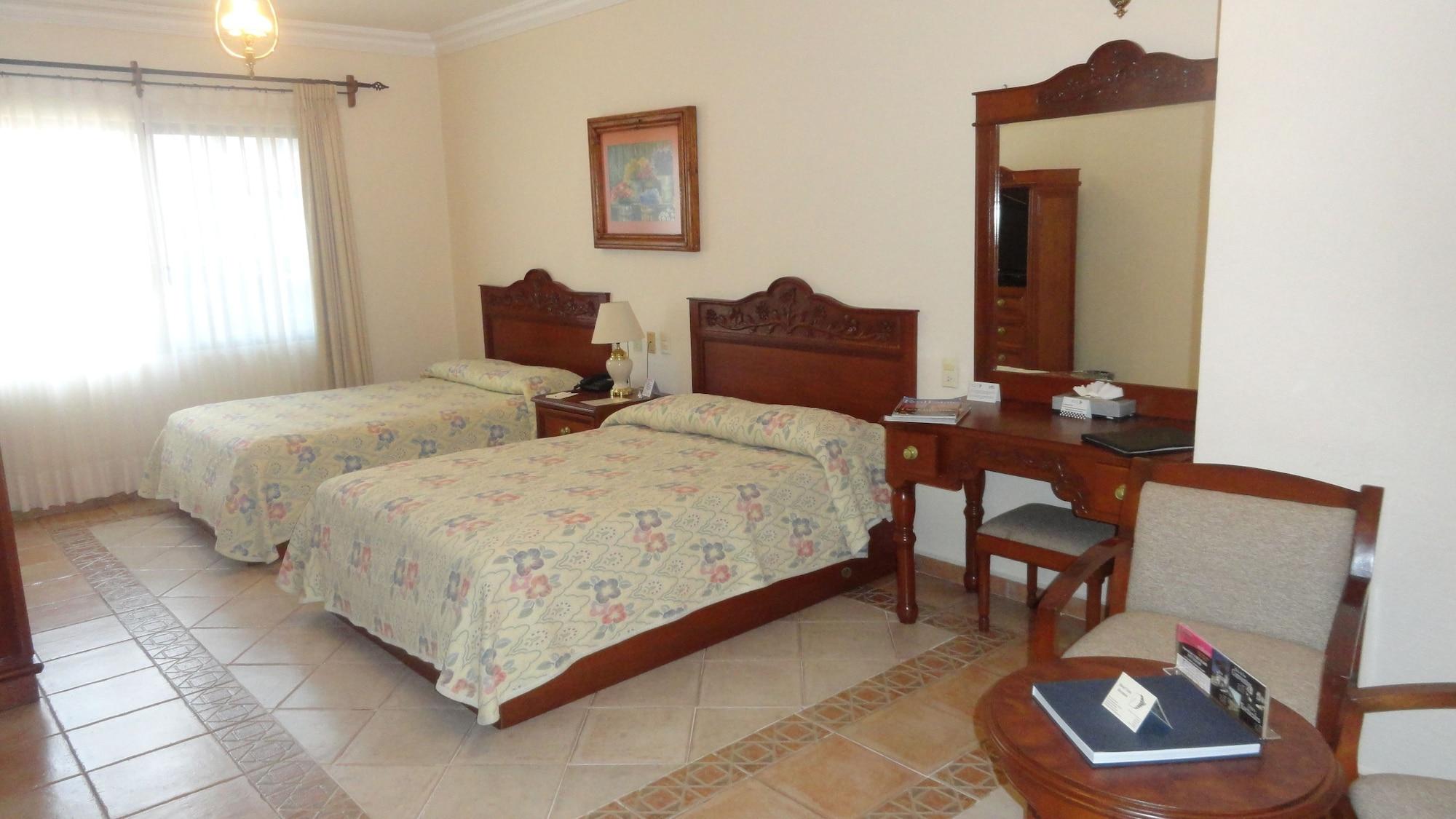 Hotel Vista Hermosa เควนาวากา ภายนอก รูปภาพ