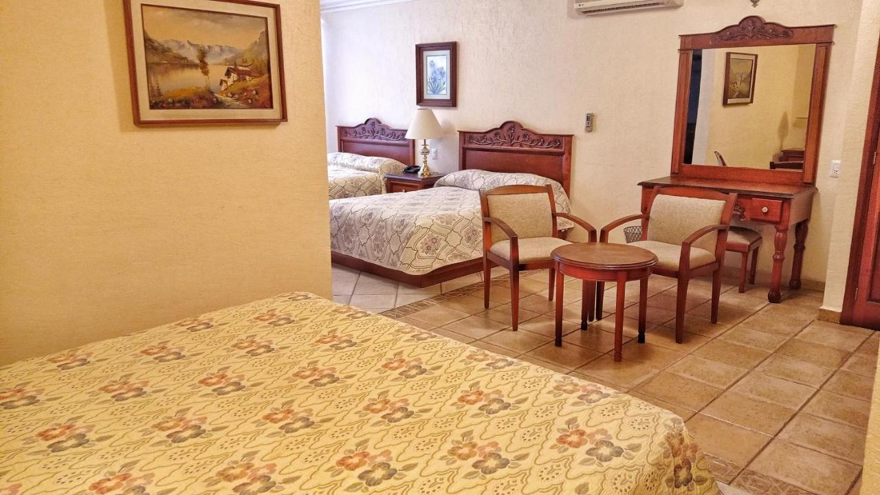 Hotel Vista Hermosa เควนาวากา ภายนอก รูปภาพ