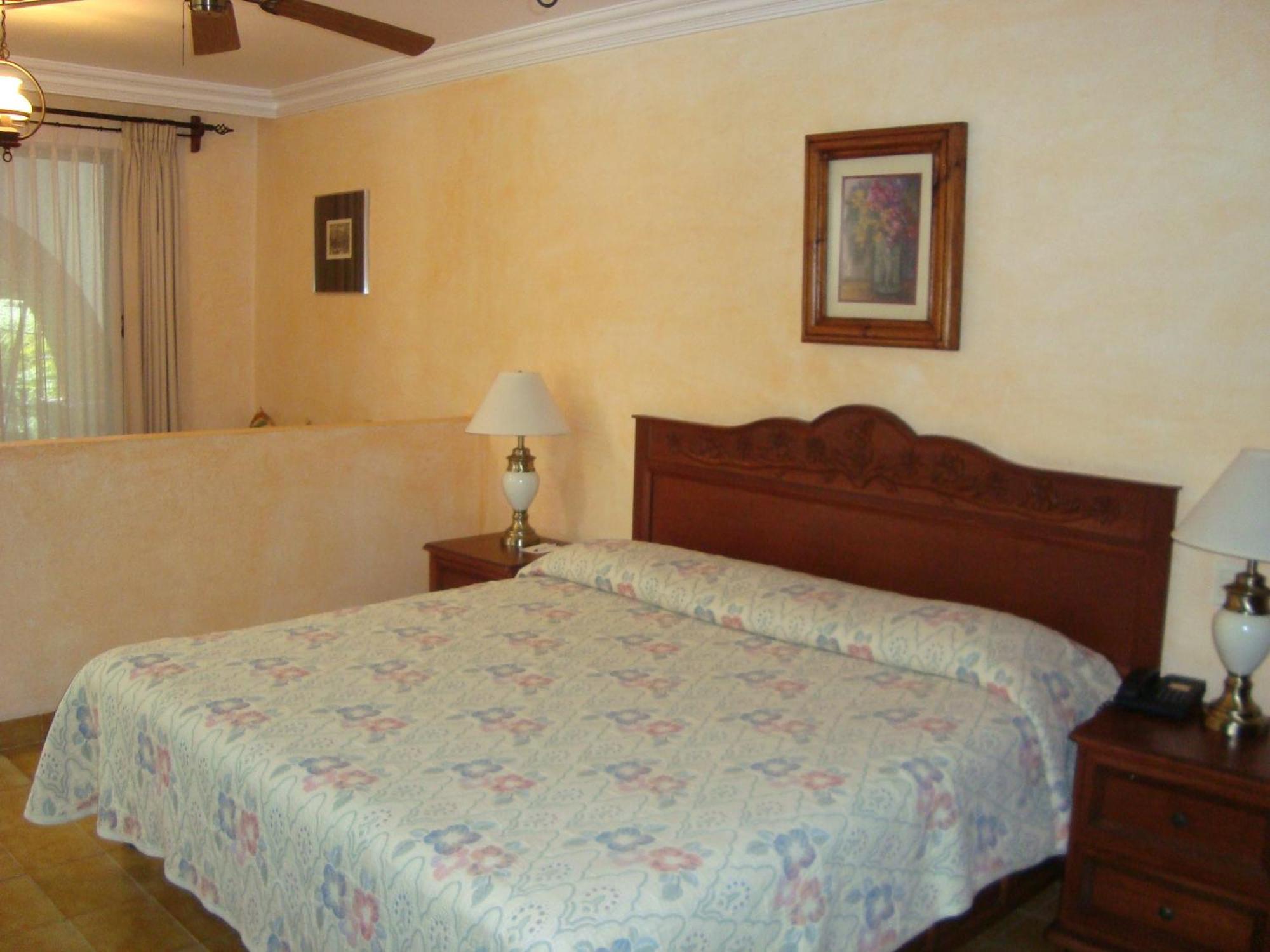 Hotel Vista Hermosa เควนาวากา ภายนอก รูปภาพ
