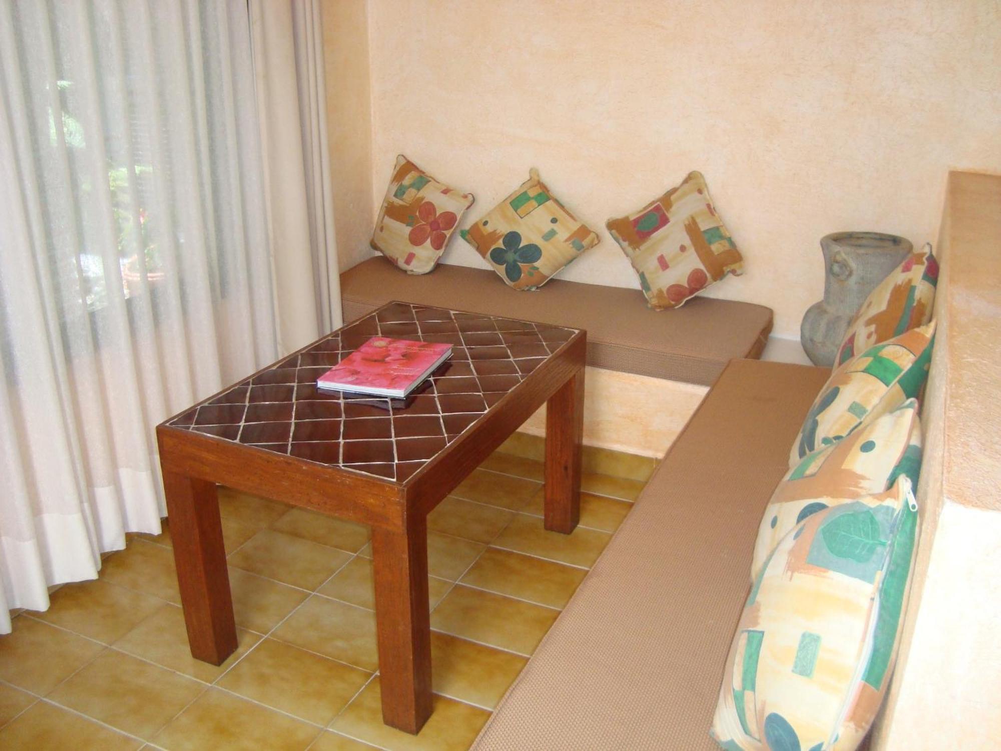 Hotel Vista Hermosa เควนาวากา ภายนอก รูปภาพ