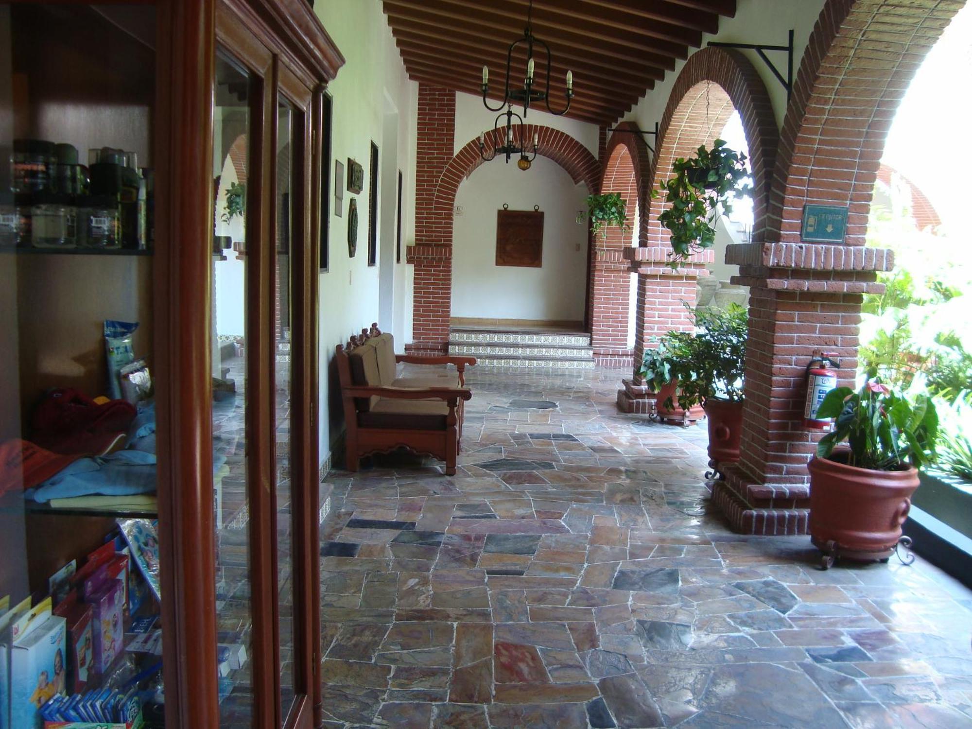 Hotel Vista Hermosa เควนาวากา ภายนอก รูปภาพ