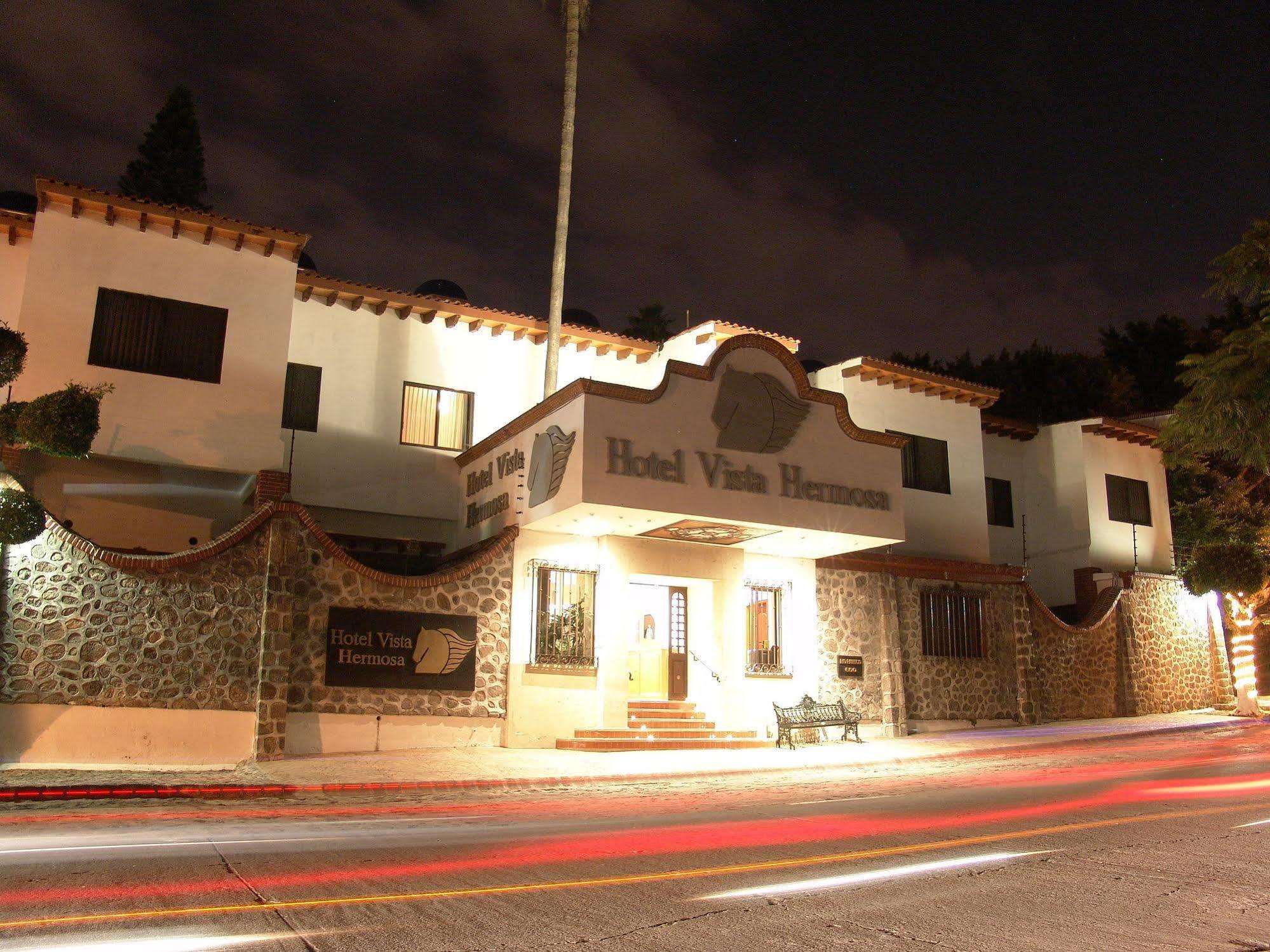 Hotel Vista Hermosa เควนาวากา ภายนอก รูปภาพ