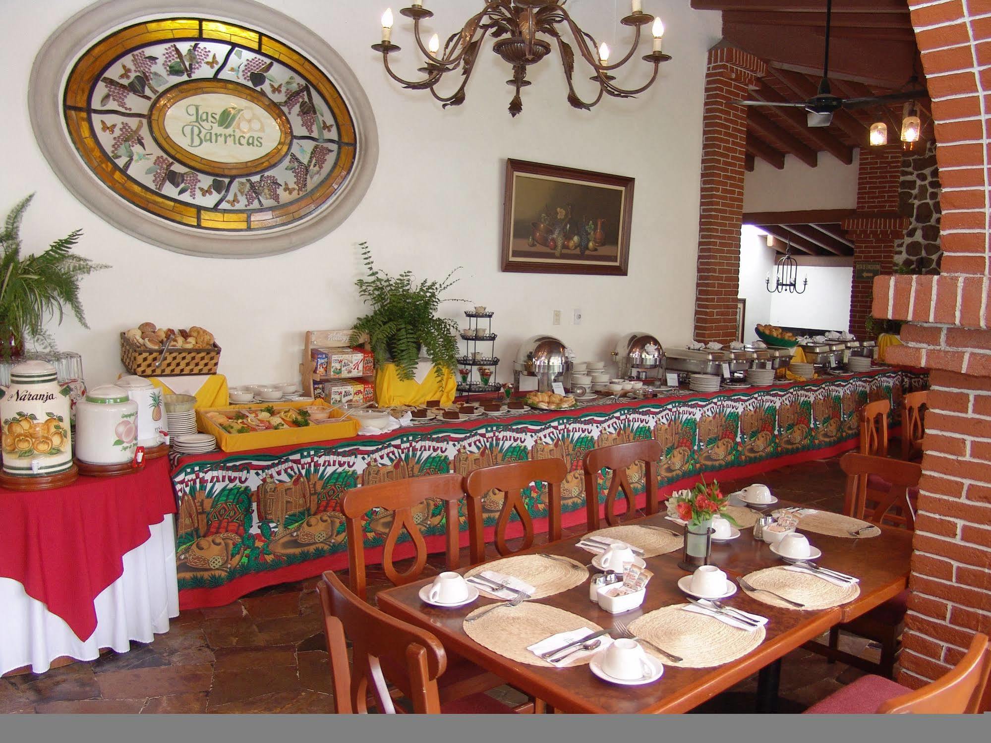 Hotel Vista Hermosa เควนาวากา ภายนอก รูปภาพ