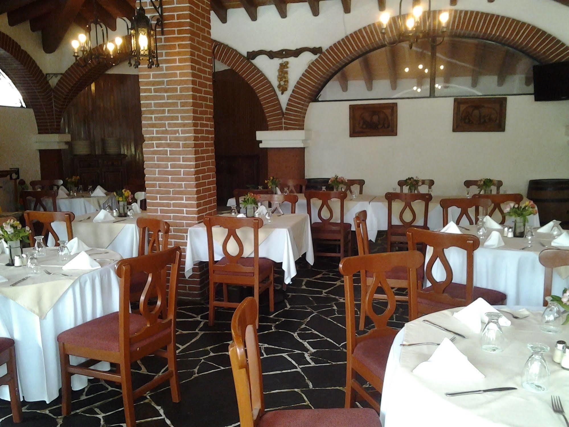 Hotel Vista Hermosa เควนาวากา ภายนอก รูปภาพ