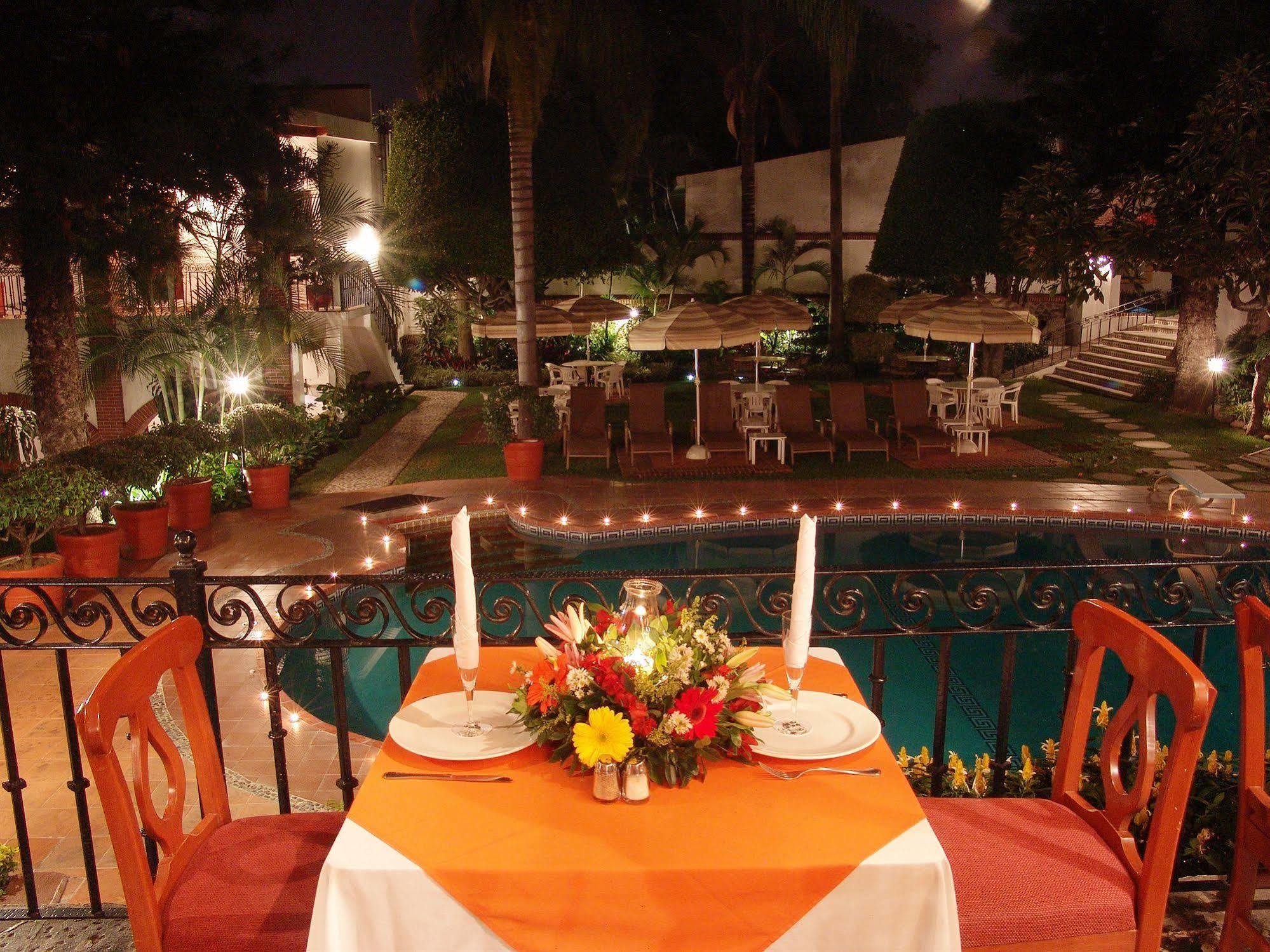 Hotel Vista Hermosa เควนาวากา ภายนอก รูปภาพ
