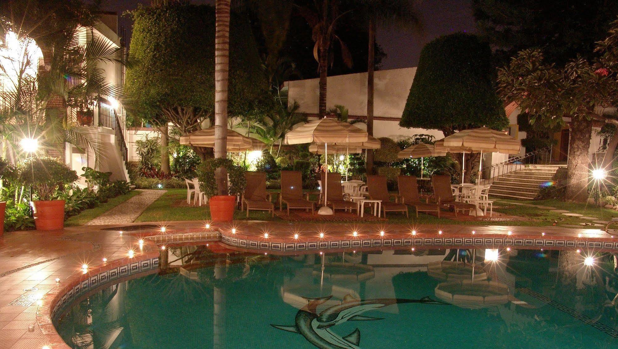 Hotel Vista Hermosa เควนาวากา ภายนอก รูปภาพ